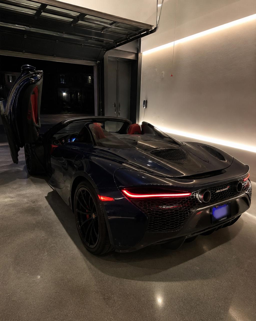 Cinematic supercar après